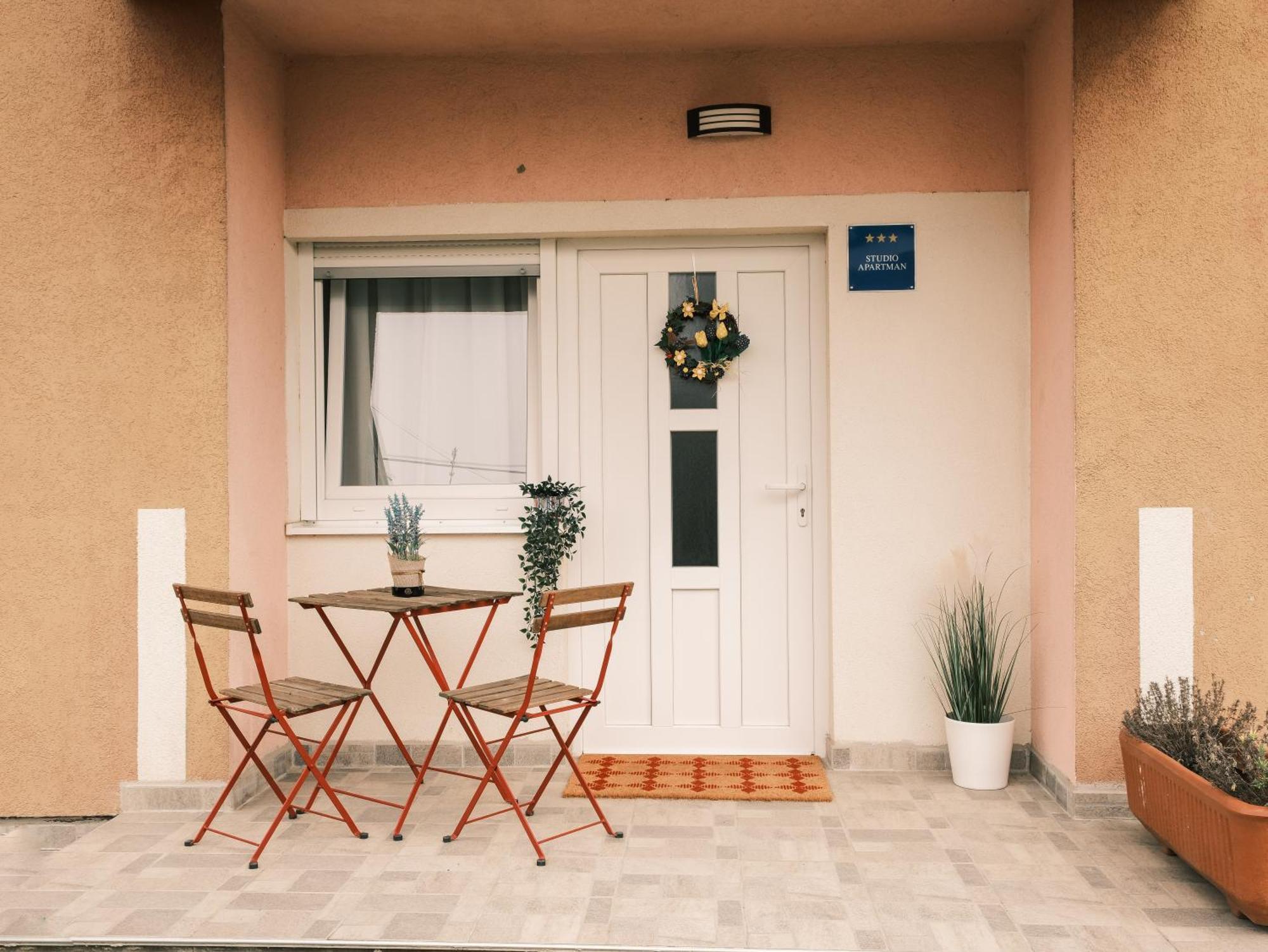 Apartmani Venium Križevci Exteriör bild